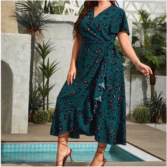 Boho Leopard Print Butterfly Sleeve Wrap Dress - Picture 3 of 5